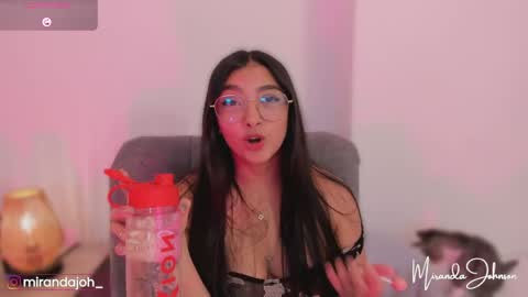 Snapshot of mirandajohnson_ chatting on May 1, 11:53 pm Miranda online show from May 1, 11:53 pm