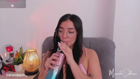 Snapshot of mirandajohnson_ chatting on May 28, 12:13 pm Miranda online show from May 28, 12:13 pm