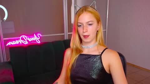 MirandaMayers online show from September 10, 6:13 am