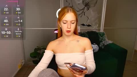 Snapshot of mirandamayers chatting on October 30, 2:40 pm MirandaMayers online show from October 30, 2:40 pm