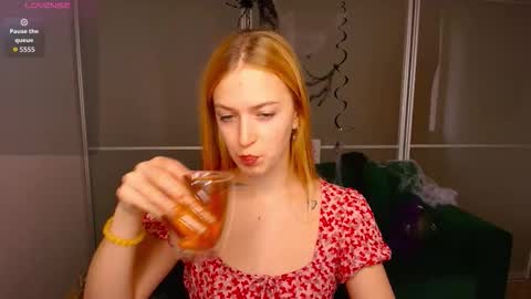 Snapshot of mirandamayers chatting on November 10, 6:56 am MirandaMayers online show from November 10, 6:56 am