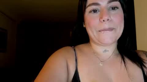 Snapshot of mirandaredd chatting on June 14, 4:14 am Miranda online show from June 14, 4:14 am