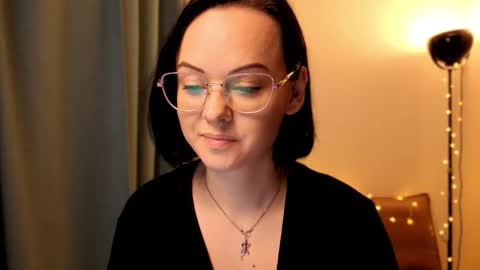 MiraSkyy online show from November 8, 6:51 pm