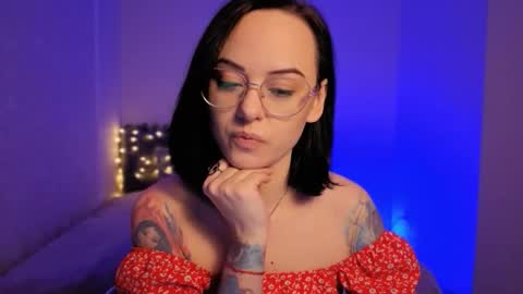 Snapshot of miraskyy chatting on February 12, 5:41 pm MiraSkyy online show from February 12, 5:41 pm