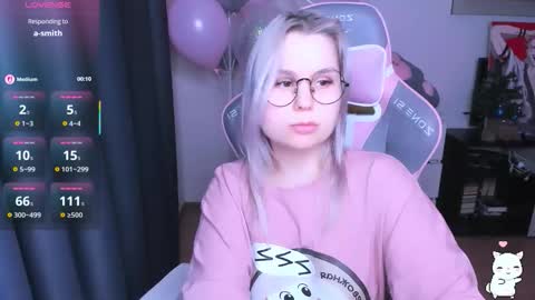 Snapshot of miray_kuriyama chatting on February 4, 8:14 pm Kira online show from February 4, 8:14 pm