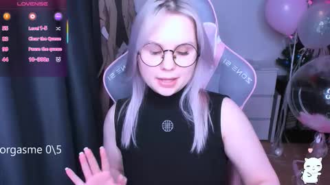 Snapshot of miray_kuriyama chatting on February 13, 1:01 am Kira online show from February 13, 1:01 am