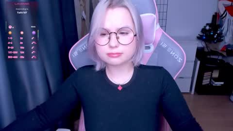 Snapshot of miray_kuriyama chatting on February 21, 6:20 pm Kira online show from February 21, 6:20 pm