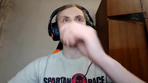 Snapshot of mirexvane chatting on February 24, 7:34 pm Vlad online show from February 24, 7:34 pm