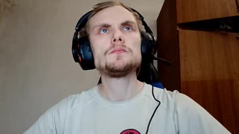 Snapshot of mirexvane chatting on February 25, 4:05 pm Vlad online show from February 25, 4:05 pm