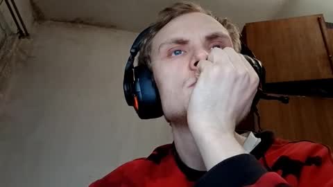 Snapshot of mirexvane chatting on February 28, 6:42 pm Vlad online show from February 28, 6:42 pm