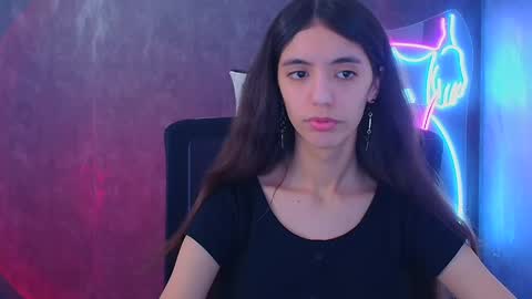 Snapshot of miri_miss chatting on December 14, 12:55 pm Miri online show from December 14, 12:55 pm