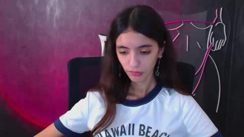 Snapshot of miri_miss chatting on December 22, 10:17 am Miri online show from December 22, 10:17 am