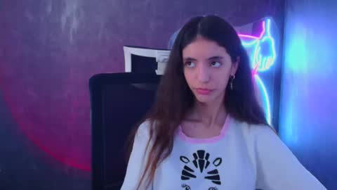 Snapshot of miri_miss chatting on January 24, 1:57 pm Miri online show from January 24, 1:57 pm