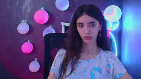 Snapshot of miri_miss chatting on February 19, 1:28 pm Miri online show from February 19, 1:28 pm