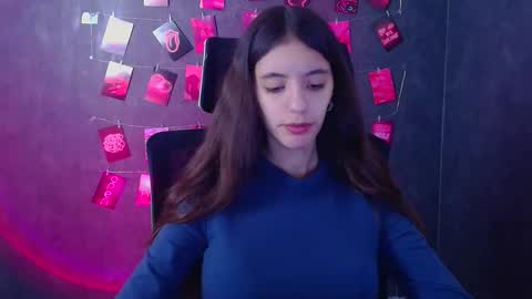 Snapshot of miri_miss chatting on December 23, 6:44 am Miri online show from December 23, 6:44 am