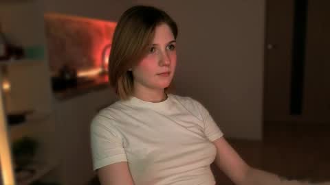 Mira online show from April 20, 11:28 pm