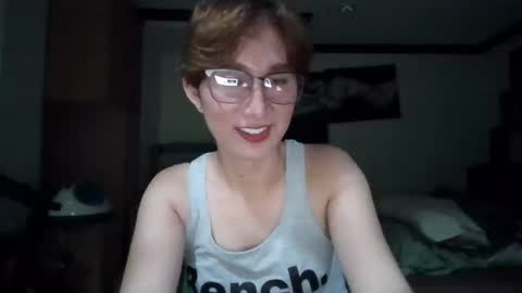 its me kizzy online show from September 25, 1:37 pm