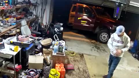 Snapshot of mischeifandpleasure chatting on November 2, 2:14 am MischiefAndPleasure online show from November 2, 2:14 am