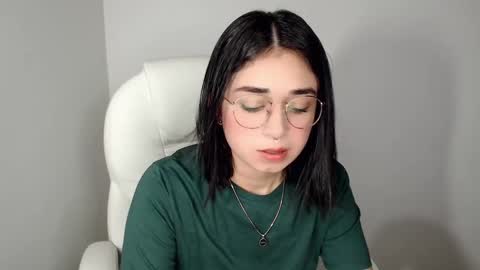 Snapshot of misha__sweet__27 chatting on January 14, 4:57 am misha online show from January 14, 4:57 am