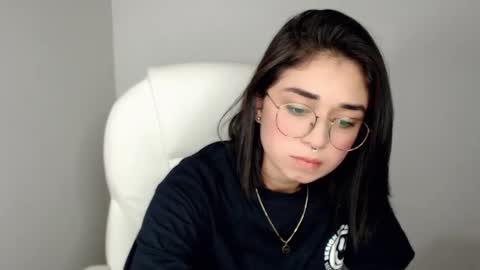 Snapshot of misha__sweet__27 chatting on January 15, 2:38 am misha online show from January 15, 2:38 am