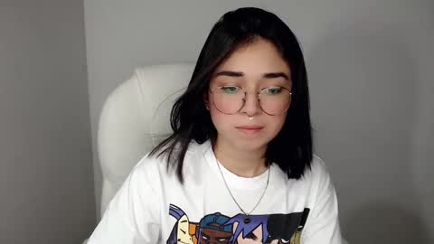 Snapshot of misha__sweet__27 chatting on January 20, 6:21 am misha online show from January 20, 6:21 am