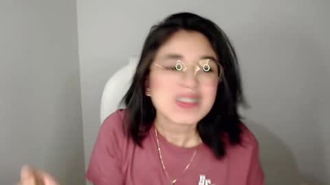 Snapshot of misha__sweet__27 chatting on February 2, 4:48 am misha online show from February 2, 4:48 am