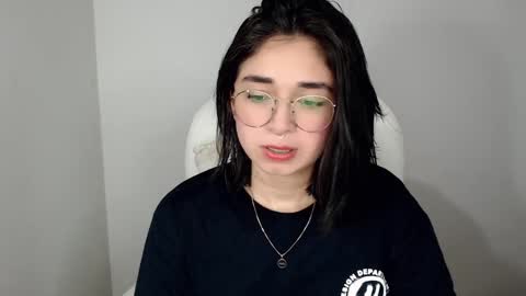 Snapshot of misha__sweet__27 chatting on February 3, 8:02 am misha online show from February 3, 8:02 am