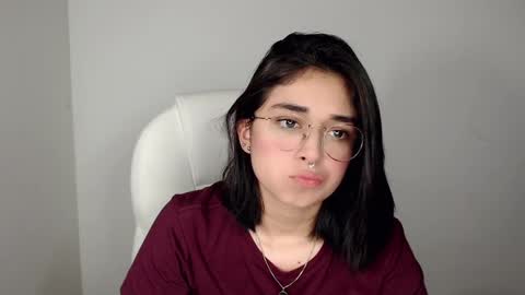 Snapshot of misha__sweet__27 chatting on February 4, 8:13 am misha online show from February 4, 8:13 am