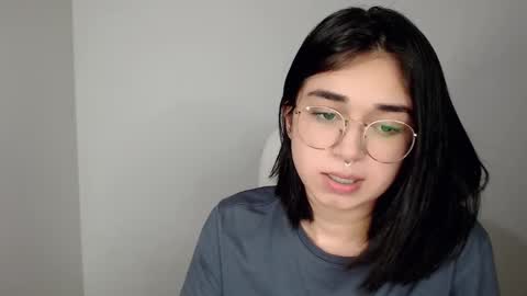 Snapshot of misha__sweet__27 chatting on February 7, 11:12 am misha online show from February 7, 11:12 am