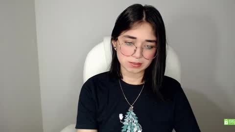 Snapshot of misha__sweet__27 chatting on February 24, 6:05 am misha online show from February 24, 6:05 am