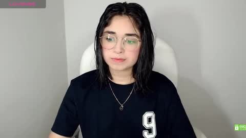 Snapshot of misha__sweet__27 chatting on February 26, 8:26 am misha online show from February 26, 8:26 am