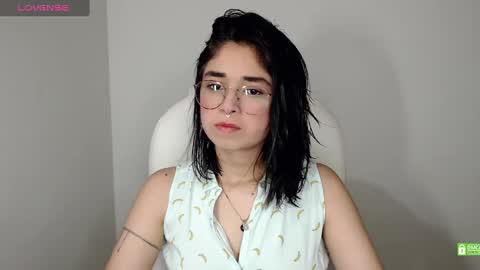 Snapshot of misha__sweet__27 chatting on March 1, 5:09 am misha online show from March 1, 5:09 am