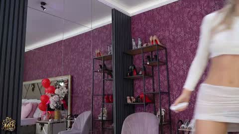 Snapshot of mishabrizo chatting on February 18, 6:53 am MishaBrizo online show from February 18, 6:53 am