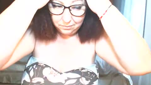 Snapshot of mishakiss34 chatting on June 10, 8:24 am Misha online show from June 10, 8:24 am