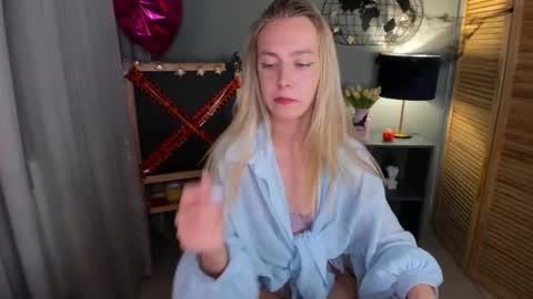 mishapallmer online show from October 21, 2:01 am