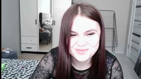 Mishelle online show from February 4, 12:00 pm