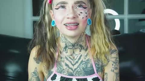 miss___angel online show from March 4, 10:32 am