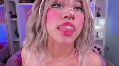 Megan online show from December 19, 9:44 pm