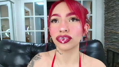 Abigail online show from December 3, 2:30 am