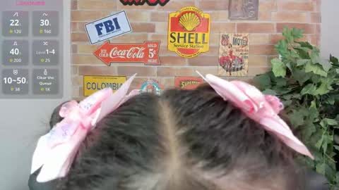 Snapshot of miss__luxury chatting on October 23, 11:09 am Luxury online show from October 23, 11:09 am