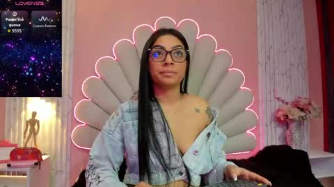 miss__star_ online show from June 3, 3:06 pm