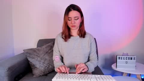 Alexa Sarmiento online show from December 11, 12:34 pm
