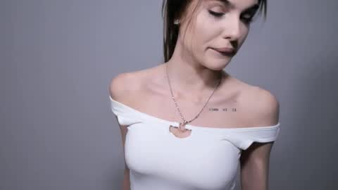 Snapshot of miss_algel chatting on February 10, 1:33 pm Katrin online show from February 10, 1:33 pm