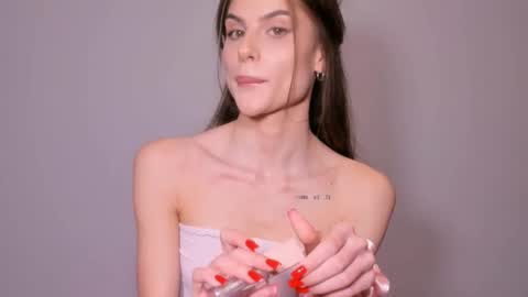 Snapshot of miss_algel chatting on January 12, 1:27 pm Katrin online show from January 12, 1:27 pm