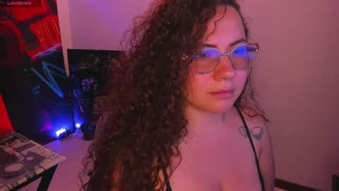 miss_alisse online show from April 2, 6:44 am