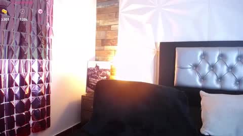 Snapshot of miss_antonellaa_ chatting on January 24, 5:11 pm Antonella online show from January 24, 5:11 pm