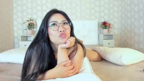 Snapshot of miss_asia_one chatting on June 29, 10:15 am Aiza online show from June 29, 10:15 am