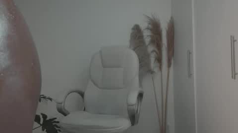 miss_benz online show from November 7, 4:45 am