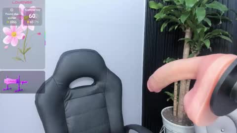 Snapshot of miss_blowjob4u chatting on September 13, 1:49 am miss_blowjob4u online show from September 13, 1:49 am