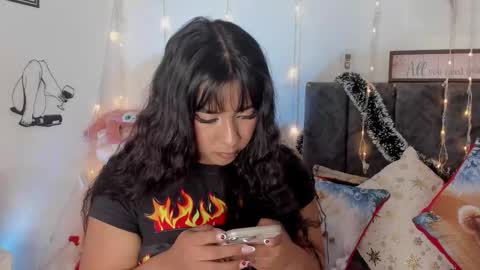 lucy 3 online show from December 19, 1:01 am